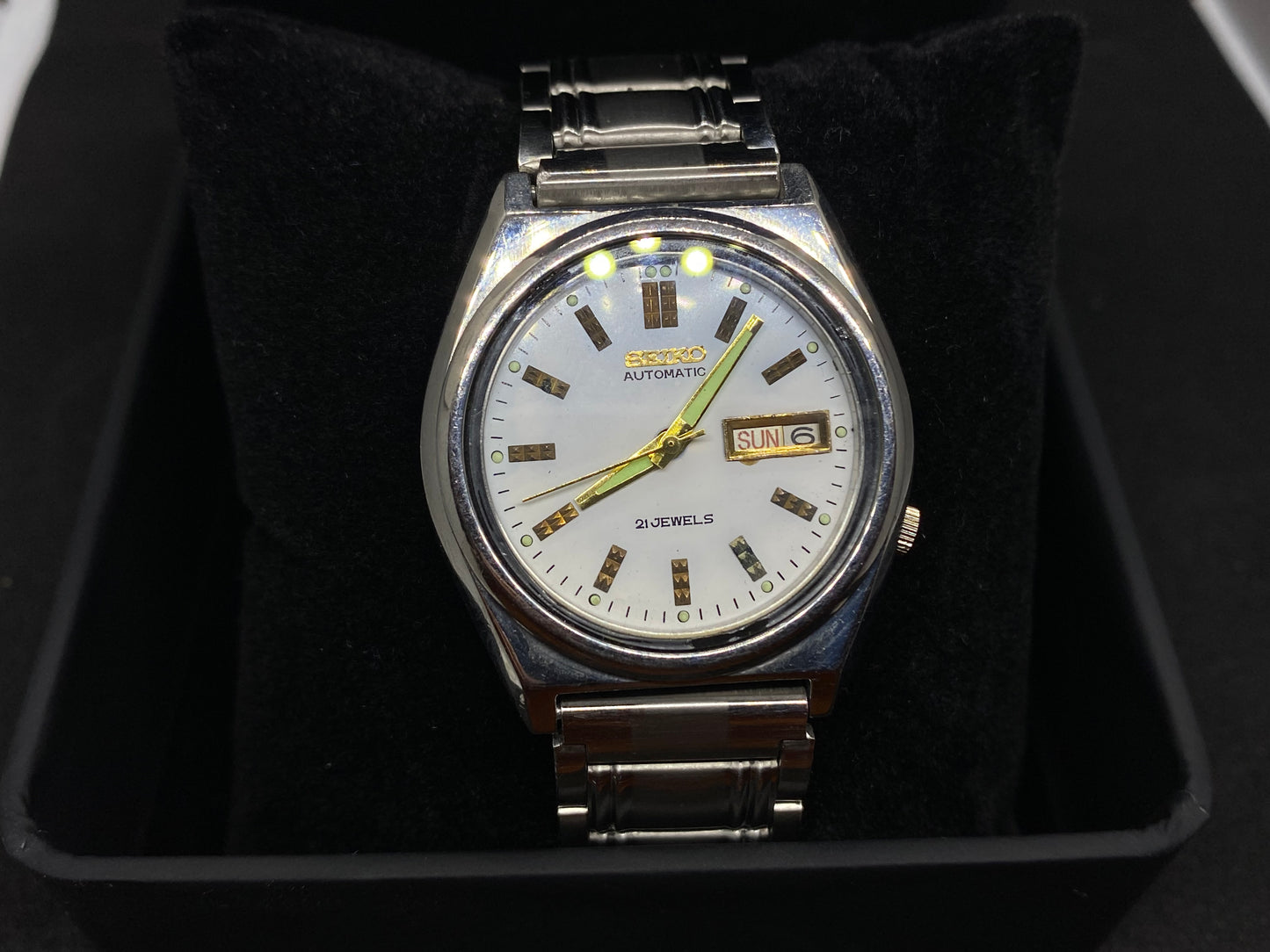 Seiko Mechanical Automatic - White Dial bracelet