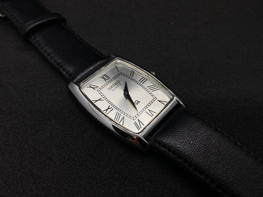 Seiko Rectangle Quartz - “Tank” Homage Silver 2