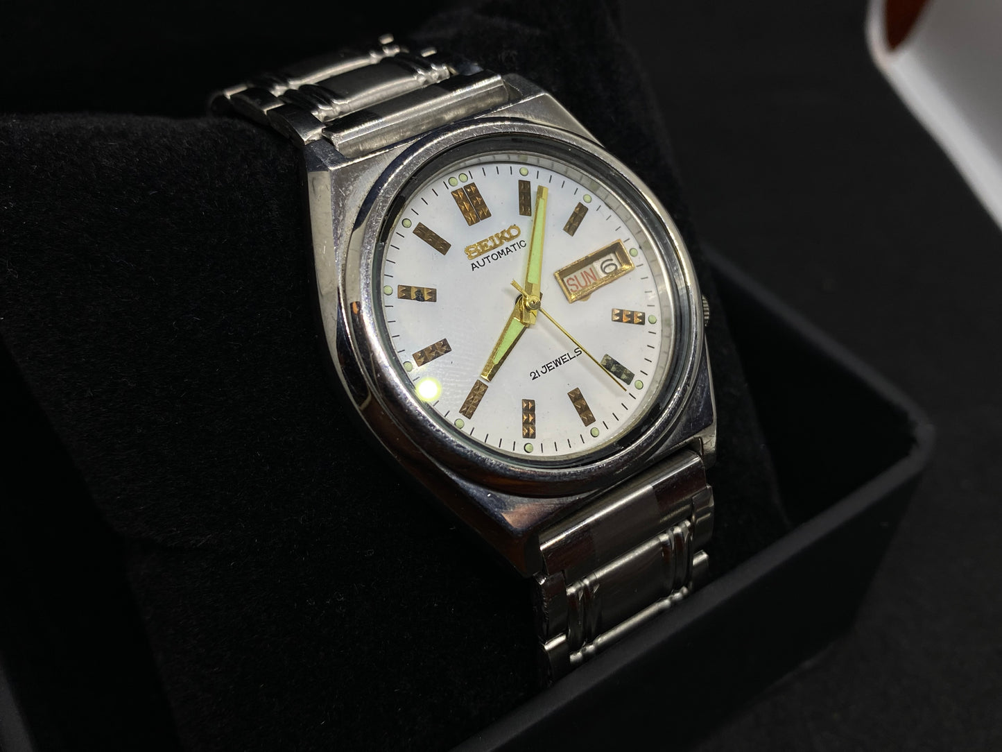 Seiko Mechanical Automatic - White Dial bracelet