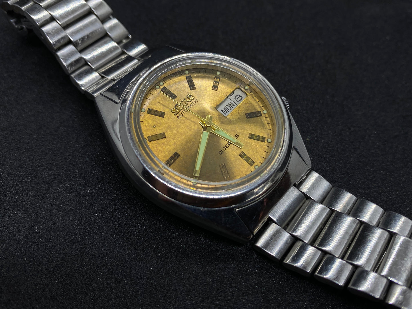 Seiko Mechanical Automatic - Gold Dial bracelet